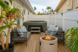 Steps from Airport Hot Tub Bbq Boat Slip - 0