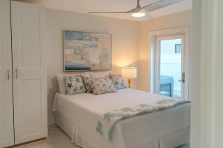 Steps from Airport Hot Tub Bbq Boat Slip - 5