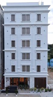 ROYAL ACE BOUTIQUE HOTEL - Bhartiya City - 0