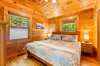 Briar Brook - Private Smoky Mountain Luxury Log Home with 2 Fireplaces, Hot Tub & Community Pool - 6