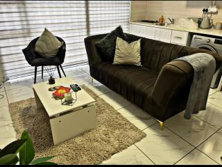 Luxury Garden Cottage in Welkom - 8