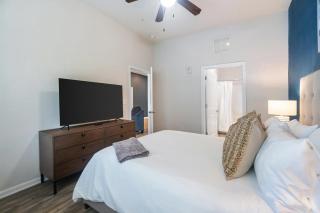 Landing Apartments - University City North - 3