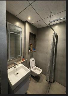 paramount gold foreste studio - 3