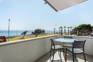 Beachfront 3 Bed Luxury Family Escape - Sea Point - 8