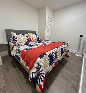 Cozy, private studio - 6