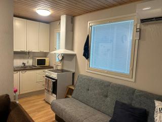 Compact studio with its own yard - 0