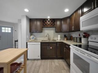 August Breeze - Beach, Fun, Sun, Close to Sights - 3