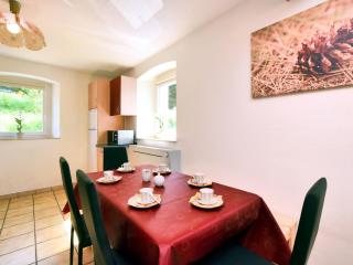 Spacious Holiday Home in Saint Vith with Terrace - Schoenberg - 9