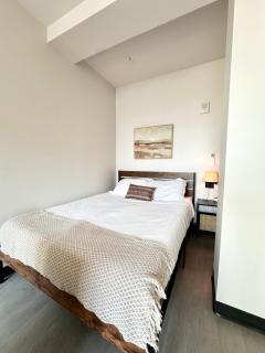 Deer District Studio Apt - One Block from Fiserv and Baird - 3