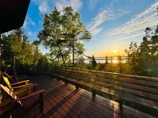 Silver Birch Waterfront Cottage - 0