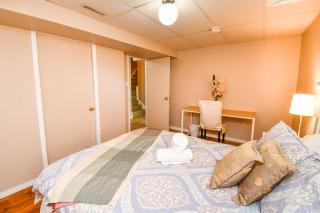 Spacious 2-BR Basement Suite Near Lake Simcoe & Beach Park - 5