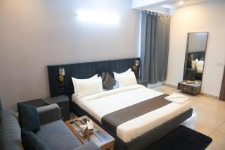 Raj Residency Hotel - 1
