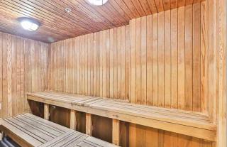 Lakeview 1-Bedroom Condo-Downtown Toronto-Free Parking - 3