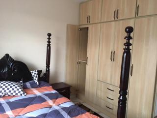 Furnished 2BR Apt with Wi-Fi, AC, gym, pool in Kampala - 2