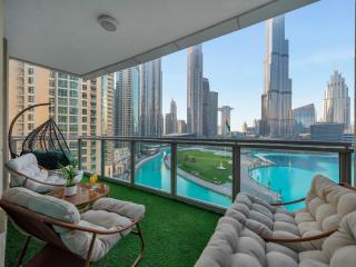 Panoramic Burj 5br Condo with Full Led & Fountain View - 9