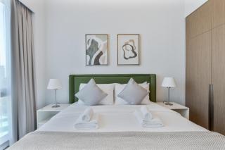 2Bed with spectacular Burj Khalifa & fountain view - 1