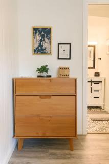 Golden Girls Modern Home ATX Downtown, Grill, Walk to Best Eats and Lake - 8