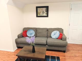 Charming 1 br Retreat in South Surrey White Rock - 5