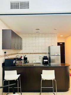 A Studio Apartment with All Essential Amenities - Dubaï - 5