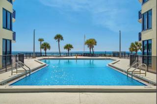 Renovated Penthouse! Free Beach Chairs Included - 7