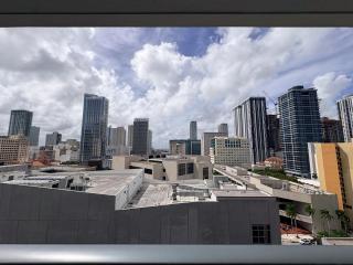 Downtown Miami Slice of Paradise - 7