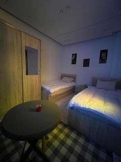 Luxury 2 Bed Studio Quiet Stay in Egypt - 5