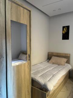 Luxury 2 Bed Studio Quiet Stay in Egypt - 2