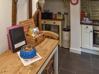 Lavenham Red Brick Cottage - 3