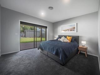 Catch & Relax - Pet Friendly - 4 Mins Walk to Beach - 4