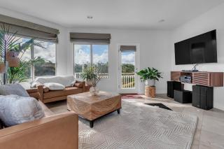 Bel Air villa with canyon views and ocean glimpse - 5