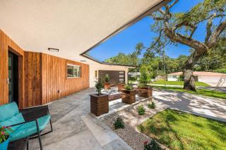 Modern Waterfront Main House with Pool and Hot Tub - 4
