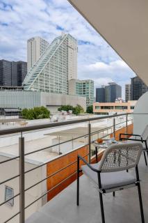 305 1Br Capitalia Modern with Rooftop Jacuzzi Gym - 9