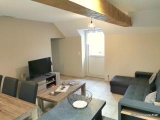 Gîte spacieux à Thiel-sur-Acolin avec climatisation - FR-1-489-338 - 4