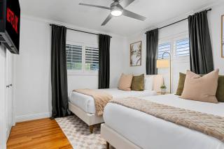 Travelers Dream Home SDSU Hot Tub Pool Table - 1