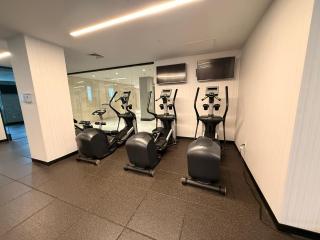 Luxury NYC Studio Getaway w/ Amazing Views - 8