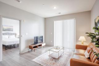 CozySuites at Current the Banks gym pool 01 - 9