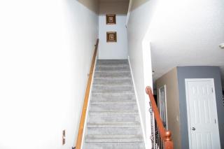 Stylish Haven near the Airport - 7