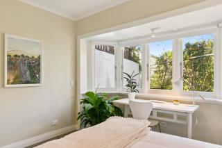 Leafy Wadestown Retreat Near CBD, Stadium, Ferry and Free Double Garage - 6