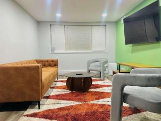 Quiet 1 Bedroom 1 Free Parking High Speed Wi-Fi - 5