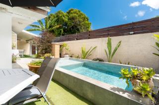 Tiaki Guesthouse Apartment - 5min drive to beach & Shops ! 1BDR APT with pool - 8