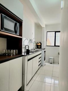 Prédio de apartamentos em bairro central de Belém - 1