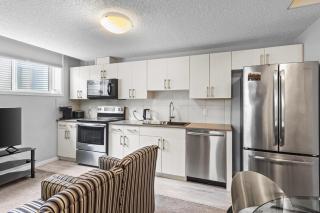 Spacious 2BR Suite - SW Edmonton - 8