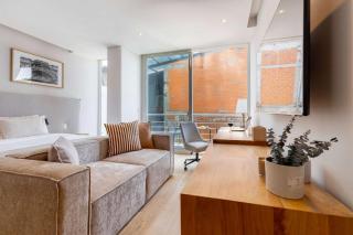 411 Std B Capitalia Central Studio plus Balcony and Gym - 4
