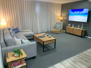 Corrigans Beach View Apartment 211 - 1