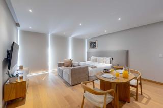 412 Std A Capitalia Urban Studio with Balcony and Gym - 5