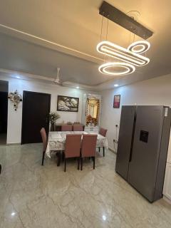 Premium Apartment near Taj Mahal - 1