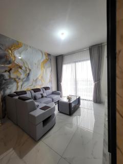 Luxury and Comfortable Residence - 7