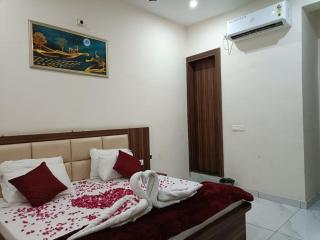 Hotel lucky guest house - 1