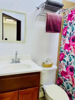 Hotel Coastalbay 2 & Golf Cart Rental - 6