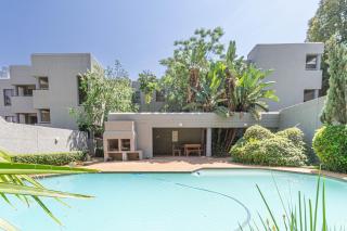 Sandton city 3 bedroom apartment with balcony - 2